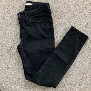 Levi's Black Women's Skinny Jeans - High-Rise Slim Fit